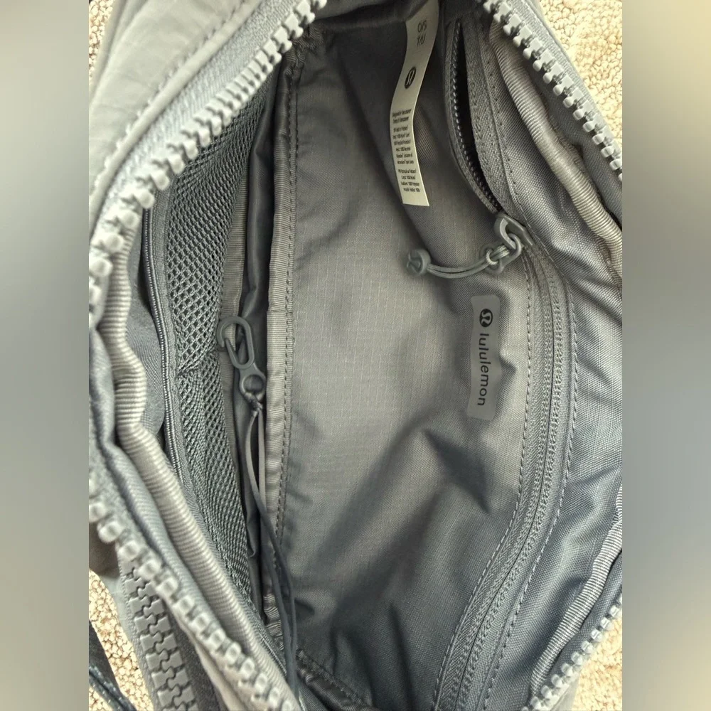 Lululemon Multi-Pocket Crossbody - Picture 5 of 7